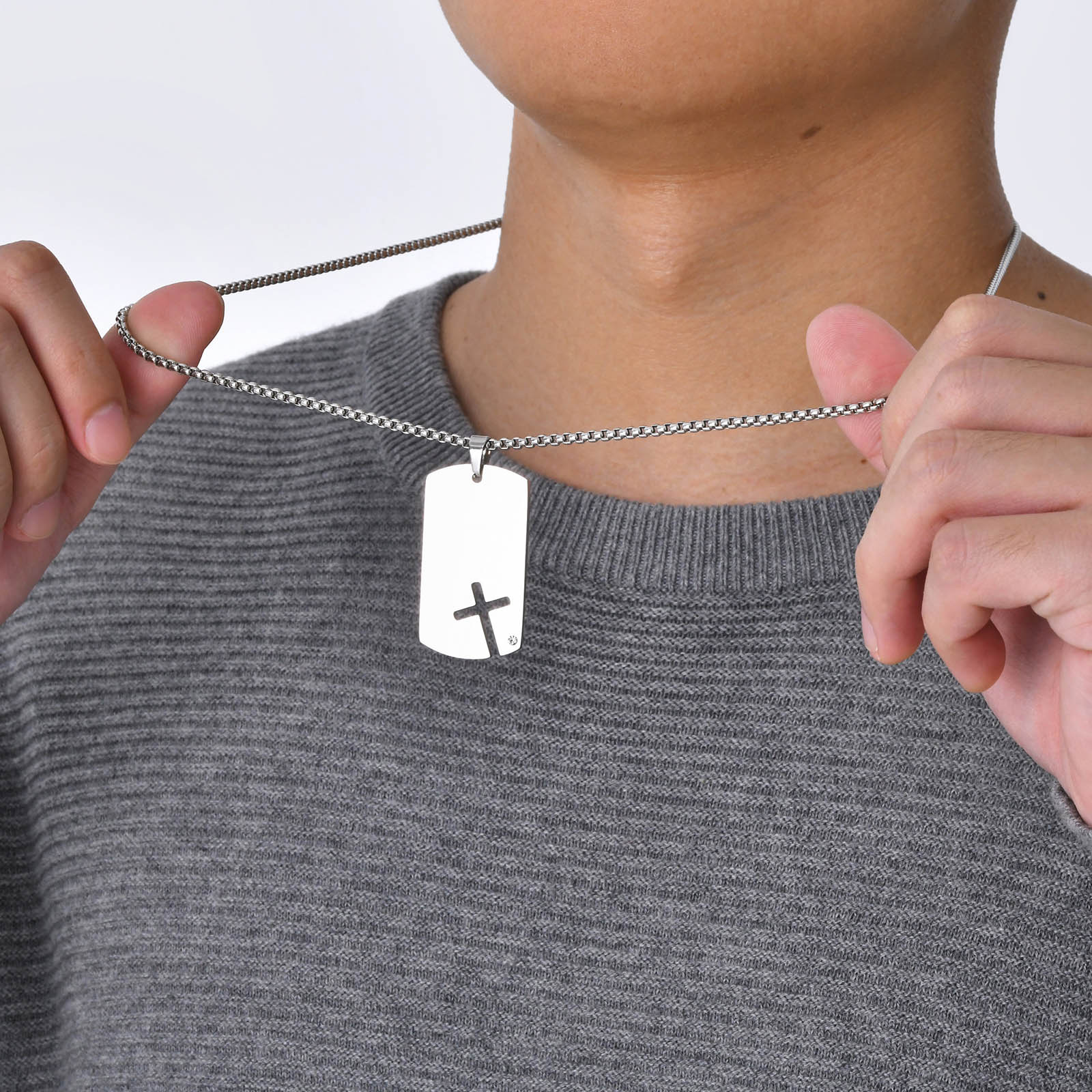 Hollow Cross DogTag Necklaces  - Mens Dog Tag Necklace บทวิจารณ์และราคา