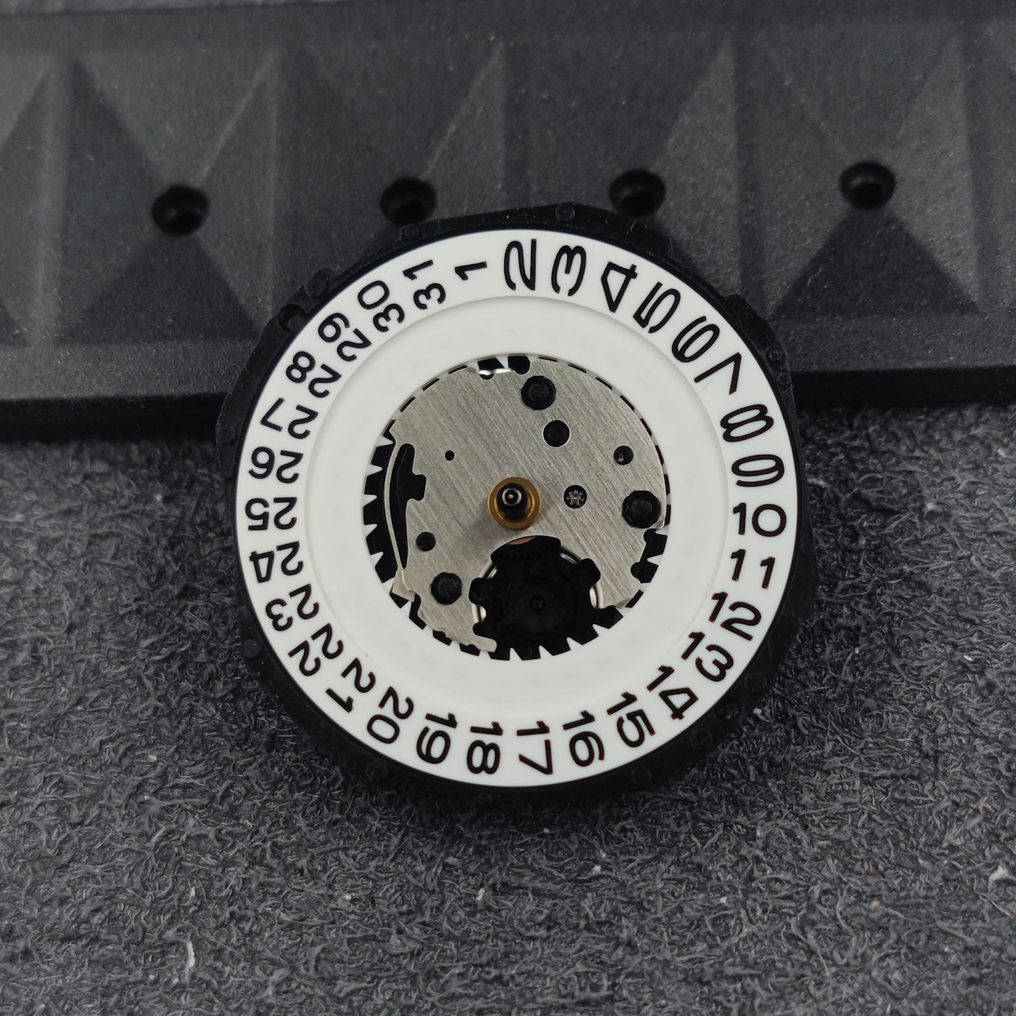 Japan PC32 Quartz Movement Dat - Jewels In Quartz Watches บทวิจารณ์และราคา